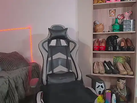 Danna_Bella666 live sex cam