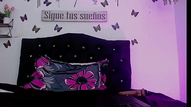 Coral_Villalobos's cam snapshot