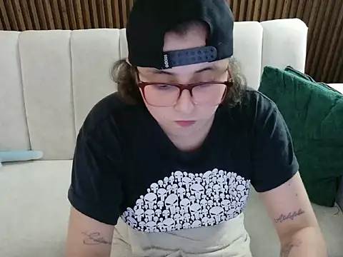 dirty_feelena's cam snapshot