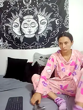 abby_n_emily live sex cam