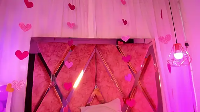 shantal_cooper_'s cam snapshot