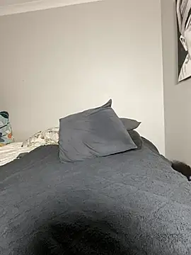 MissLola27 live sex cam