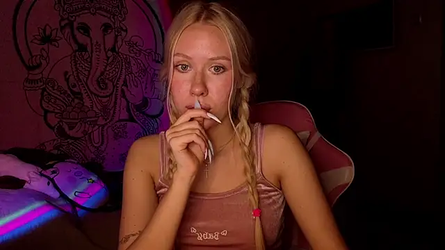 pureeangel's cam snapshot