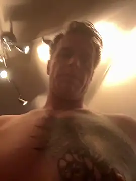 DILFiGuess1 live sex cam