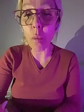 blondyruby live sex cam