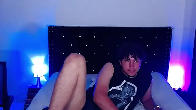 Aaron_Mackenzy live sex cam