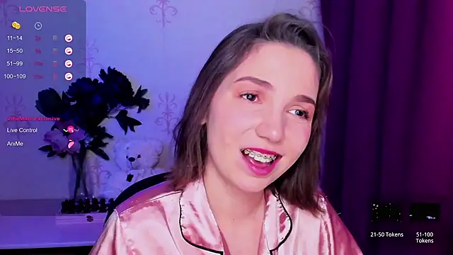 KindHazelHere_'s cam snapshot