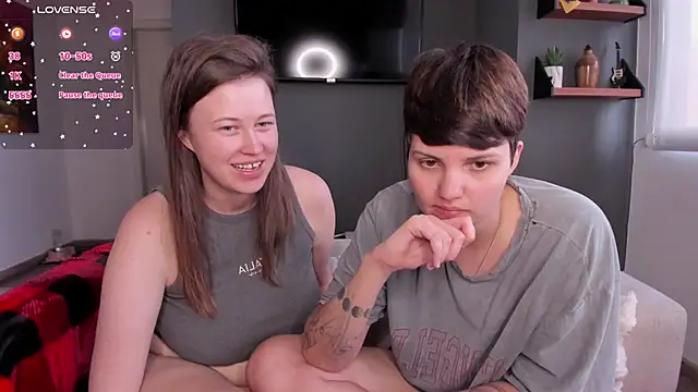 Tenderly_Couple's cam snapshot