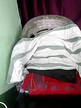 Hey_shiviii live sex cam