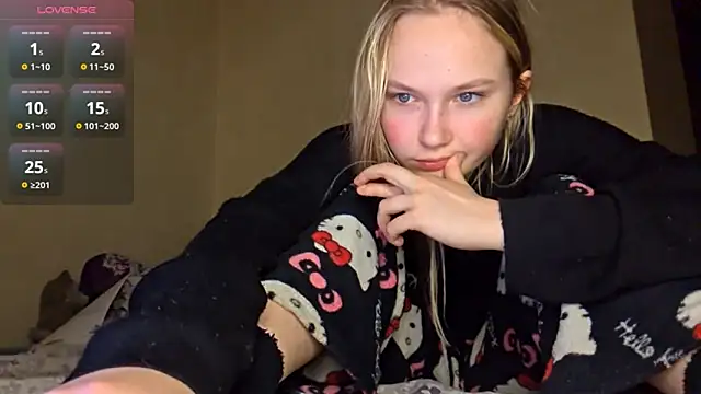 KarinRobertson live sex cam