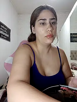 nahiarabiel33's cam snapshot