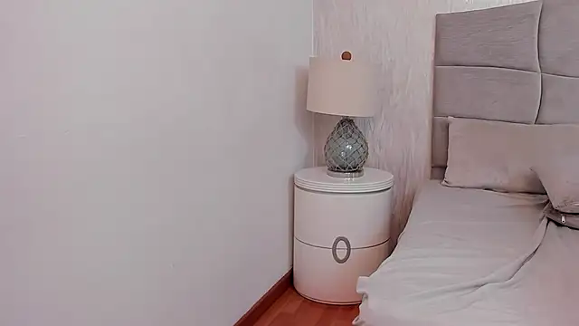 Naomii_BDSM live sex cam