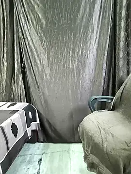 bhuvana_555's cam snapshot