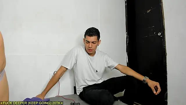 Threesome-no-mercy live sex cam