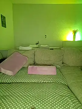 MichelleVibes18 live sex cam