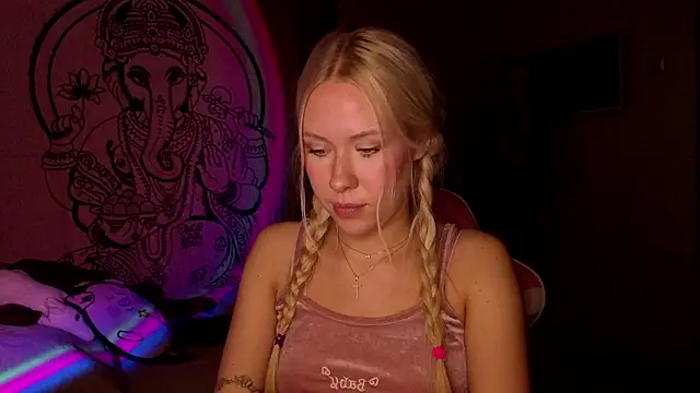 pureeangel's cam snapshot