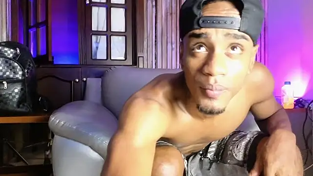 AaronCruz_ live sex cam