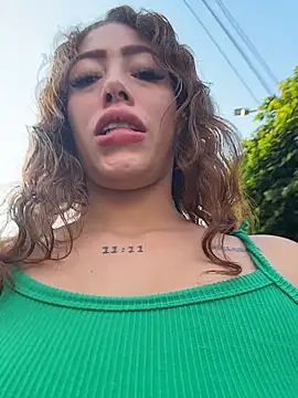 roxyrougee live sex cam