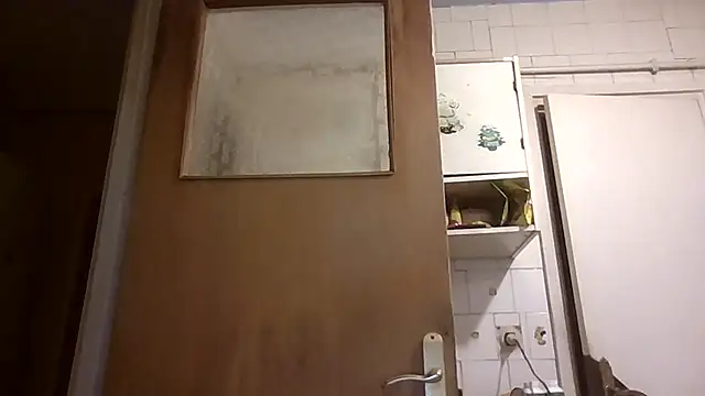 mariusica1@xh live sex cam