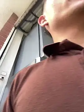 santiObrero live sex cam