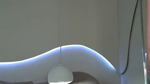 MiraBliss live sex cam