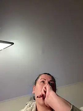 Evelinia live sex cam