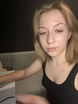 EmilyDare's cam snapshot