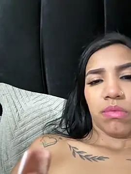 MiaKarsson live sex cam