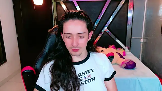 Angelis_Savage's cam snapshot