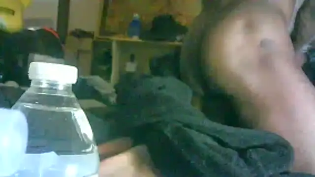 ON3YOULLN3VER_FIR3's cam snapshot