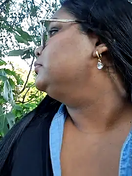 Arena_13's cam snapshot