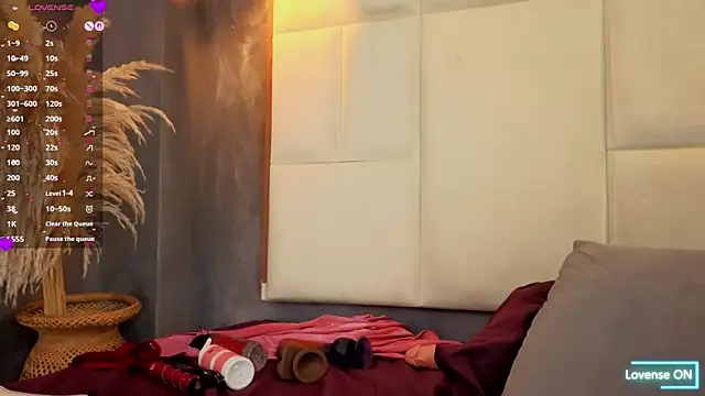 sara_puerta__'s cam snapshot