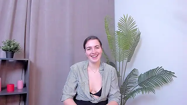 ShalaBethay's cam snapshot