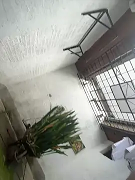 oliver_price1's cam snapshot