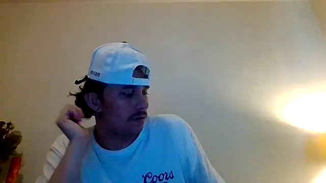 Tallhungandcloudy's cam snapshot