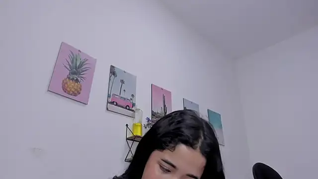 Emma_lean's cam snapshot