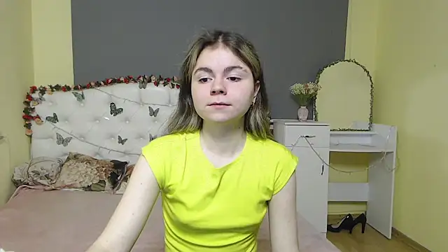 TinaRedly live sex cam