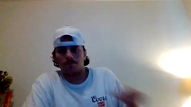 Tallhungandcloudy's cam snapshot