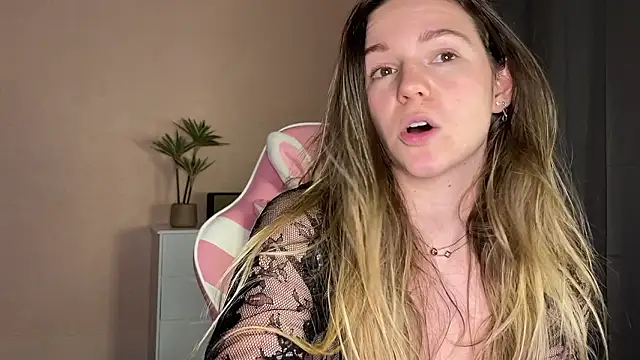 lucie_mehott live sex cam