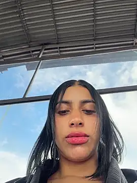 AlannaEvons live sex cam