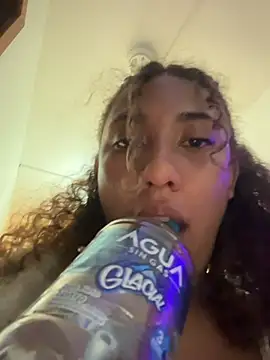 lauraltt live sex cam