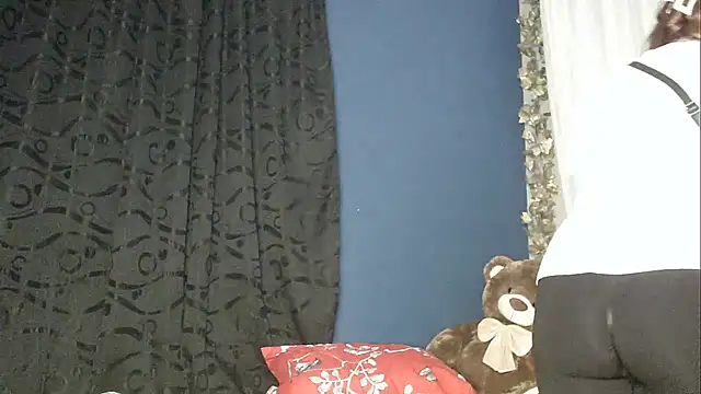 lunahototinparis18 live sex cam