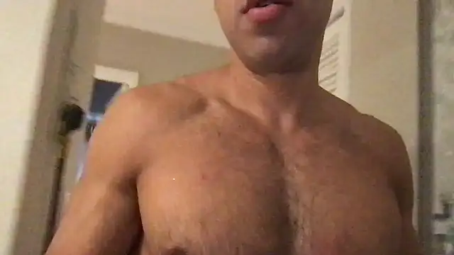 BigGuyMuscle live sex cam