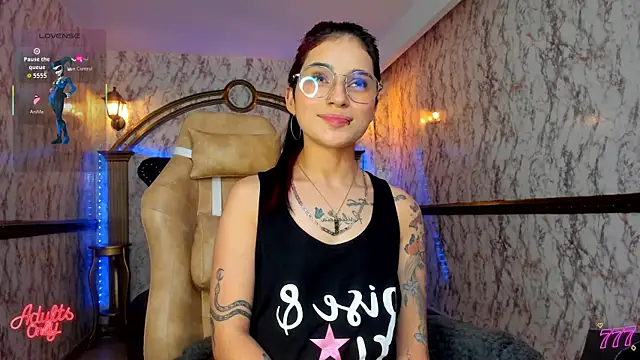 Ale_sweety_'s cam snapshot