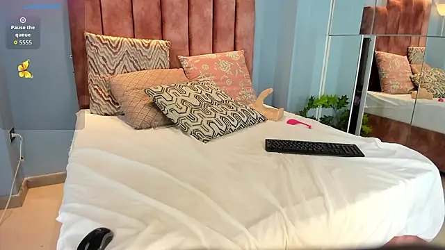 lou_rosse_ live sex cam