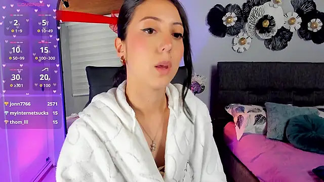 luna_celeeste_'s cam snapshot