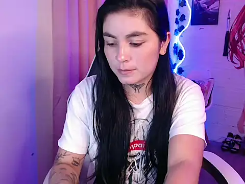 JanineRae's cam snapshot