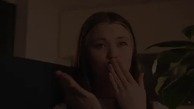 EleniRoeber live sex cam