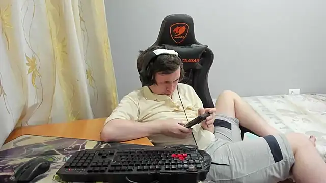 iliaskrislove live sex cam