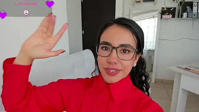 clumsiness_office69's cam snapshot